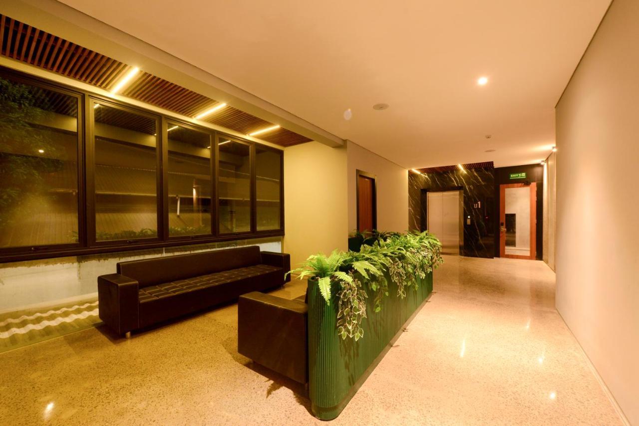 Nata Azana Hotel Solo Buitenkant foto