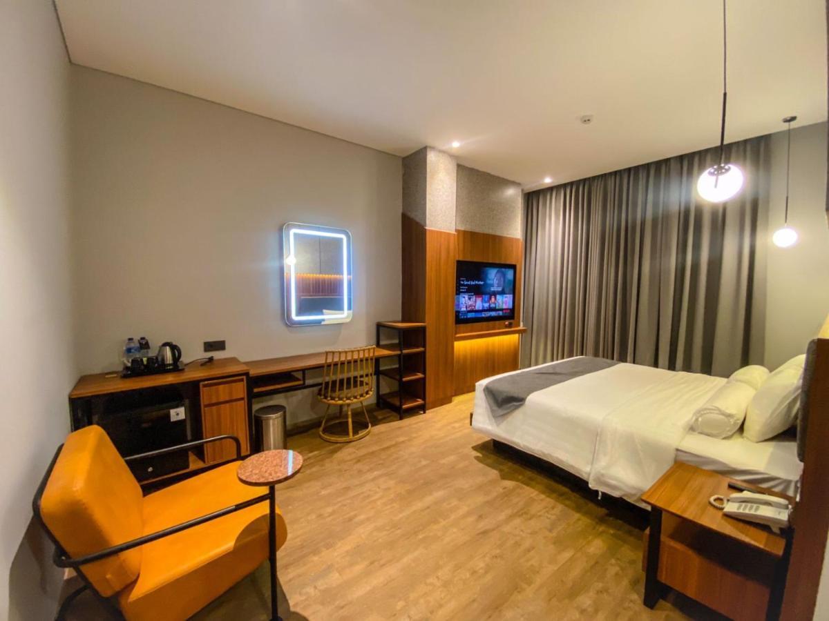 Nata Azana Hotel Solo Buitenkant foto