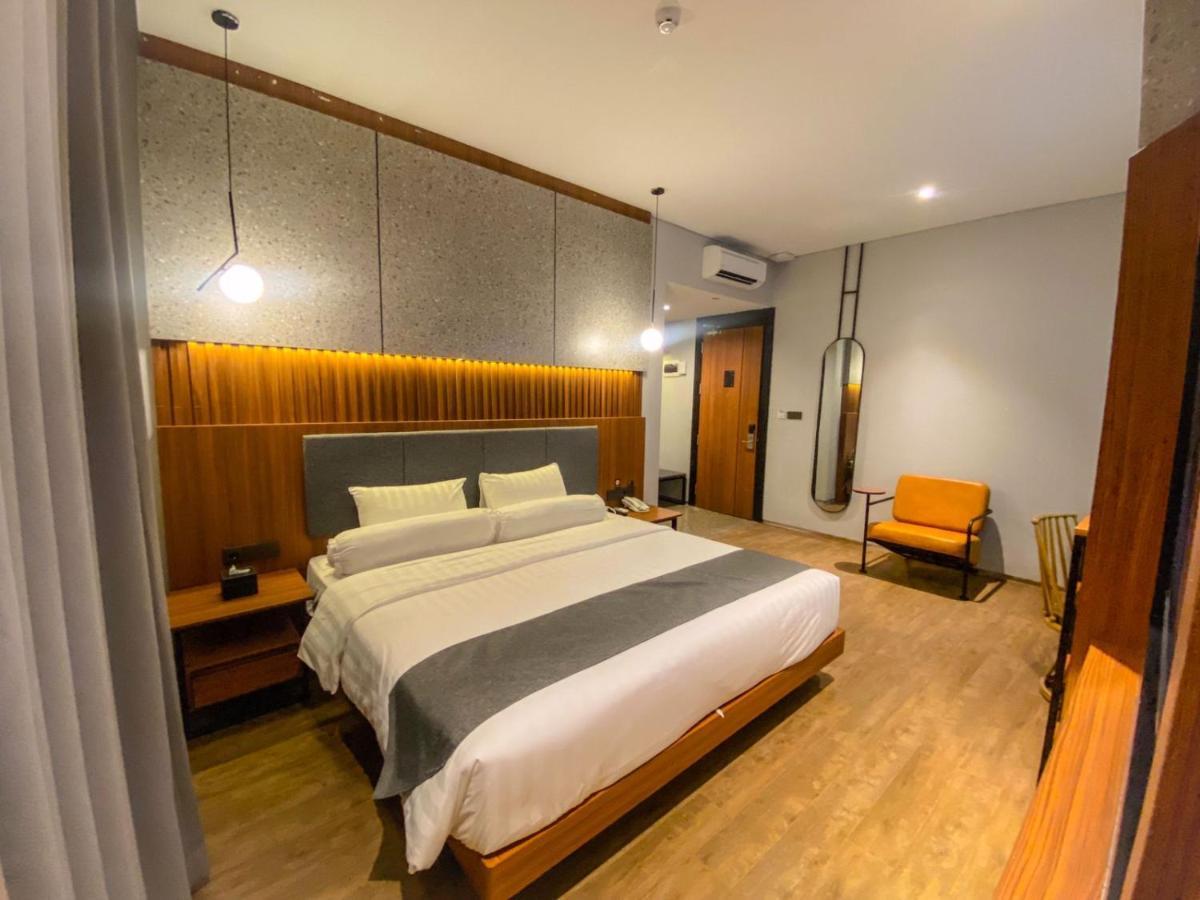 Nata Azana Hotel Solo Buitenkant foto