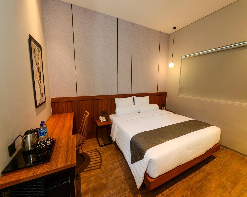 Nata Azana Hotel Solo Buitenkant foto